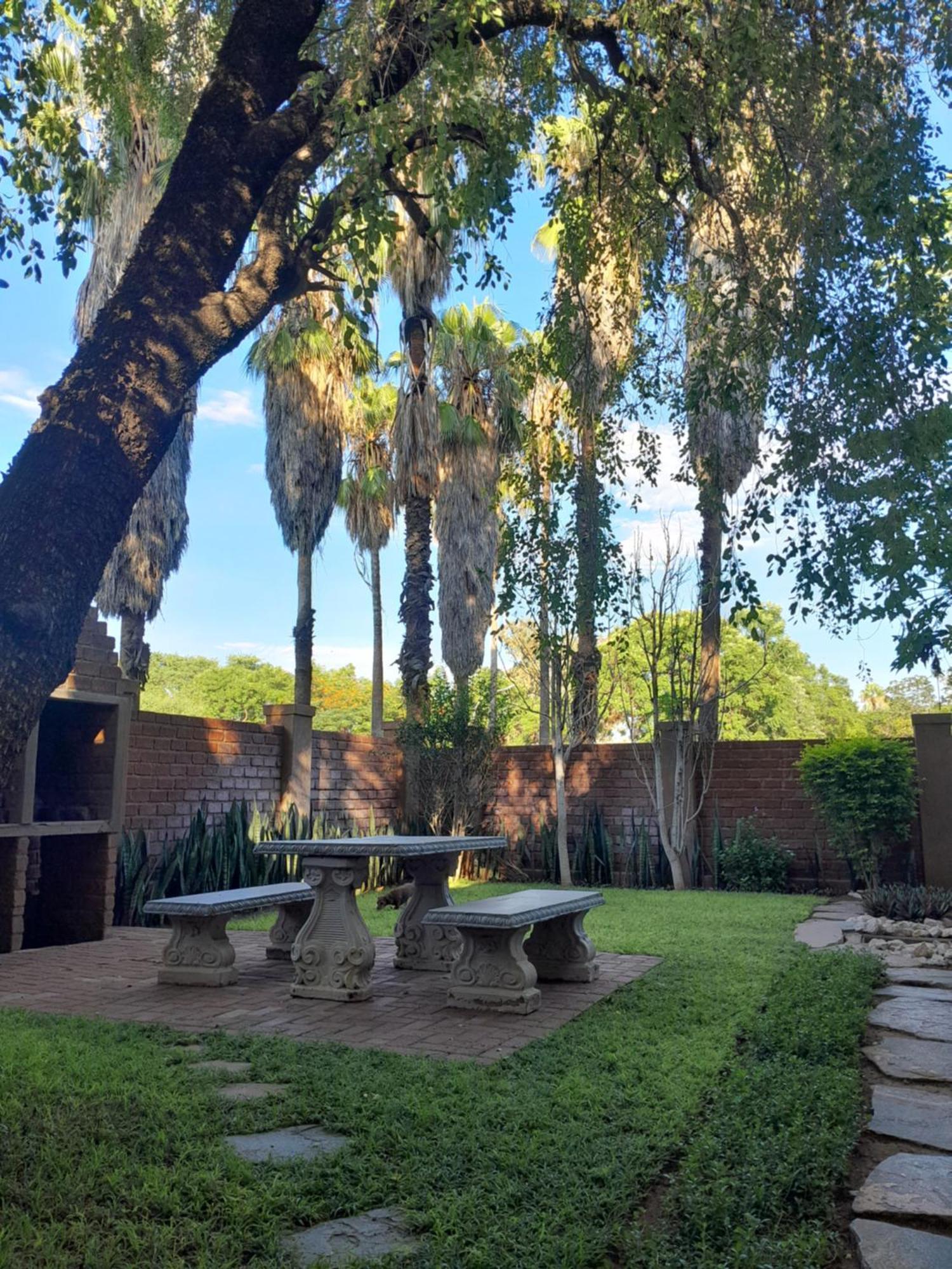 Tsumeb Theater Guesthouse Zewnętrze zdjęcie