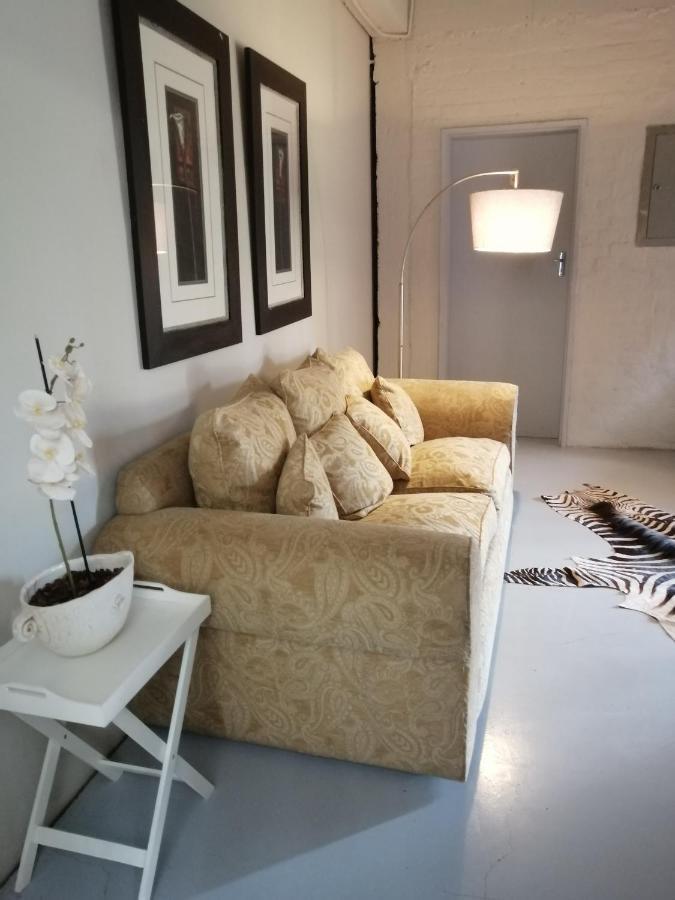 Tsumeb Theater Guesthouse Zewnętrze zdjęcie